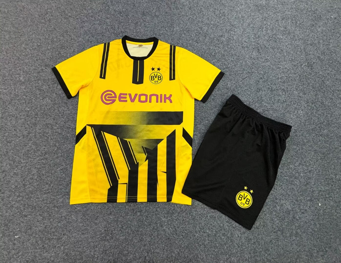 Ensemble Enfant Borussia Dortmund Version Fan 2024 2025