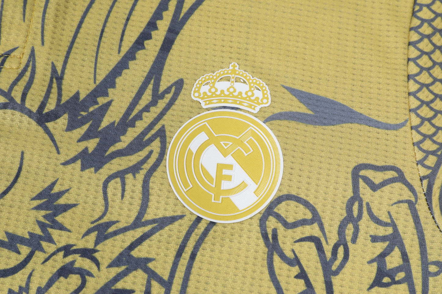 Réal Madrid Maillot Dragon Doré 2022 2023